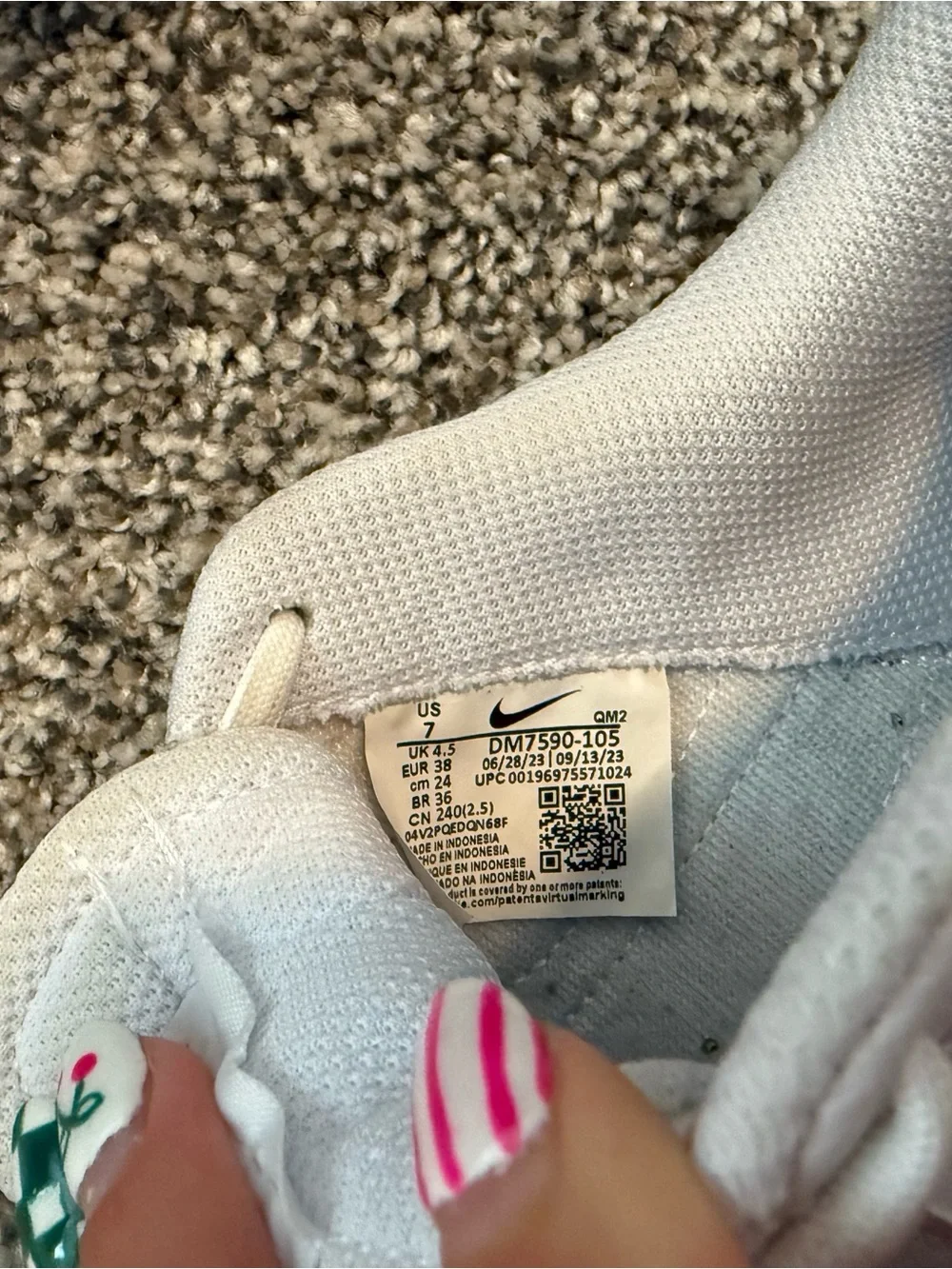 Nike Women’s Platform Sneaker - White with Light Pink Swoosh